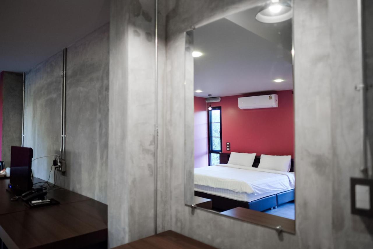 Hostel Werun Nimbly Chiang Mai Zewnętrze zdjęcie